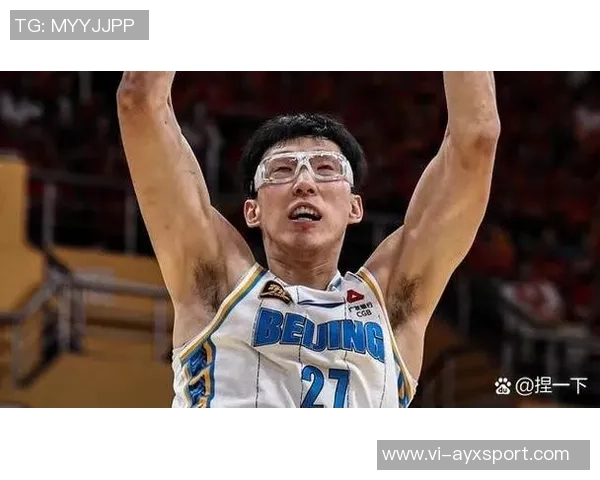 周琦表现平平提前退赛仅得5分9板第三节提前返回更衣室引发关注